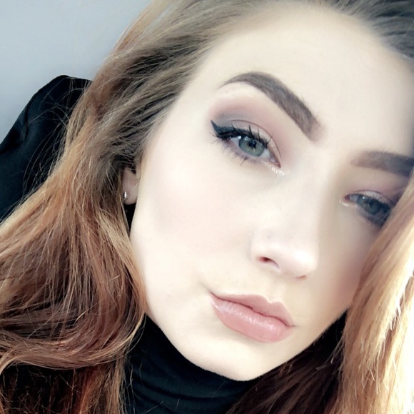 Meet your Posher, Taylor - Picture 1 of 1